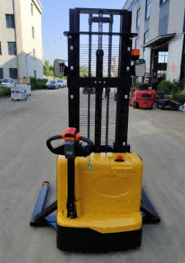 Electric Walkie Stacker 1.5 Ton 3m Lift Height with 24V Battery